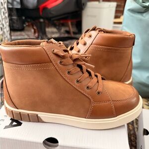 Kid’s Brown High-Top Sneakers